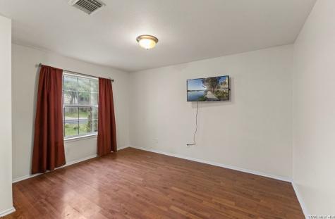 1427 Kingsbridge San Antonio TX 78253