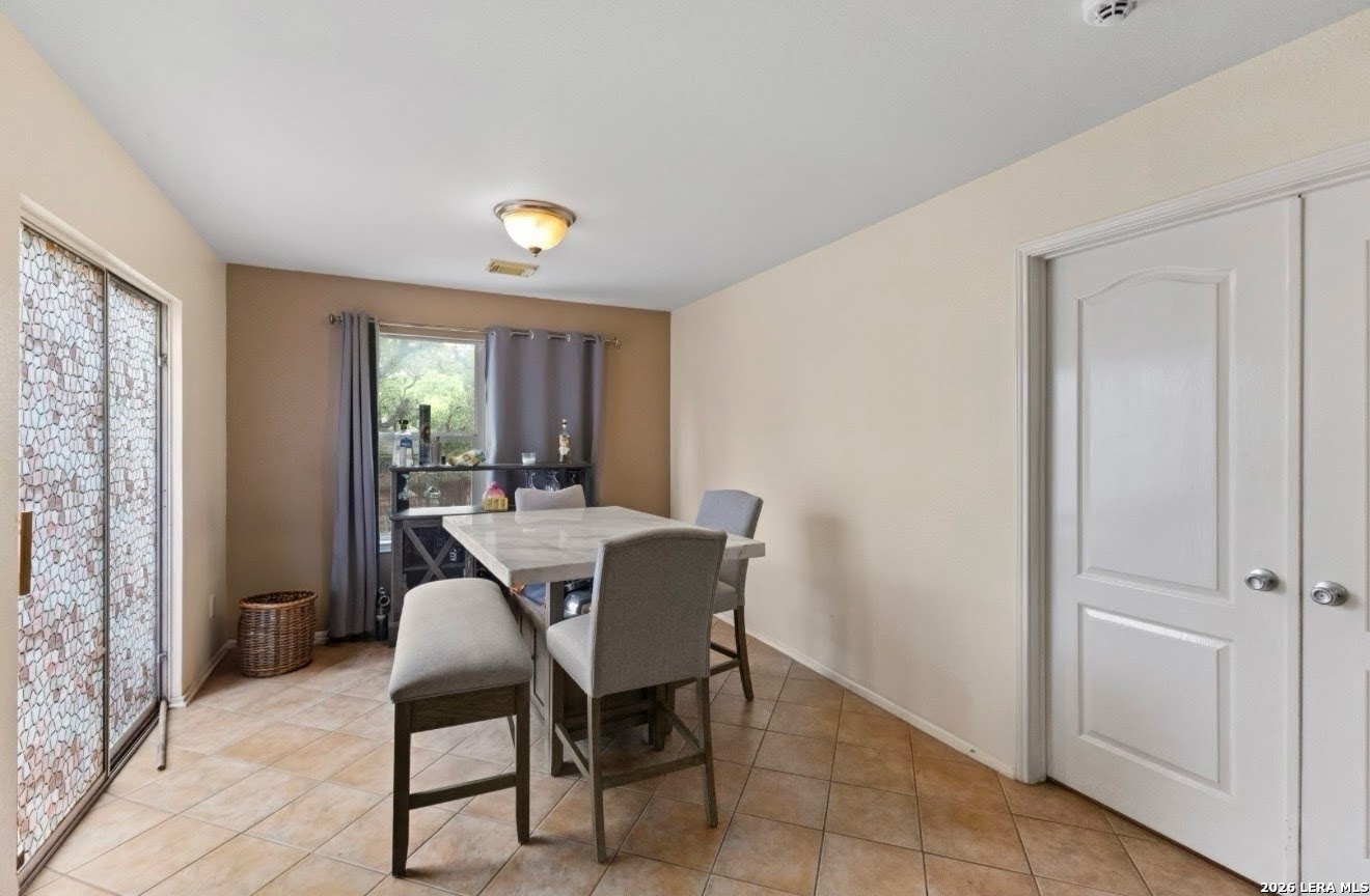 1427 Kingsbridge San Antonio TX 78253