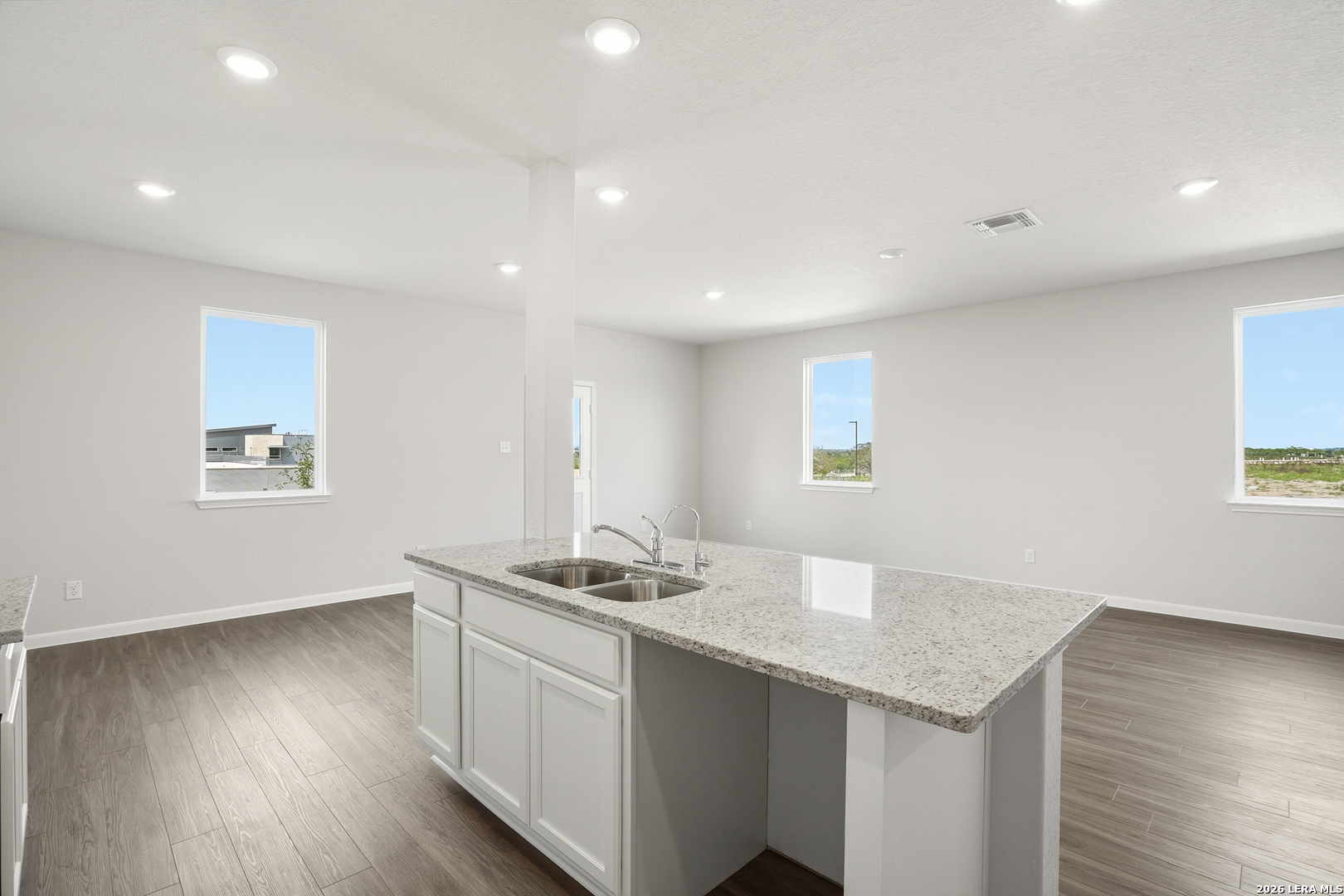 11115 Luckenbach Loop Converse TX 78109