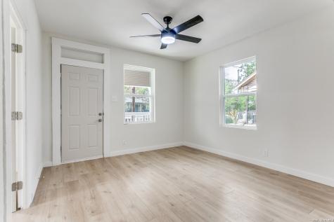 1319 Paso Hondo San Antonio TX 78202