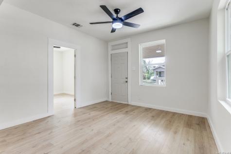 1319 Paso Hondo San Antonio TX 78202