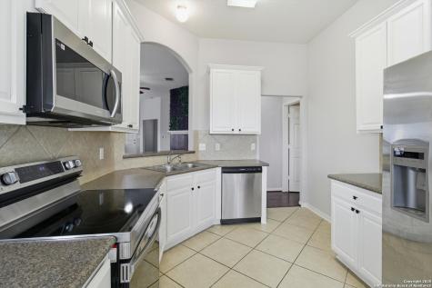 8242 Pioneer Oak Converse TX 78109