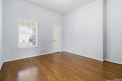 8242 Pioneer Oak Converse TX 78109