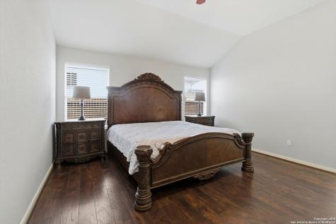 8242 Pioneer Oak Converse TX 78109