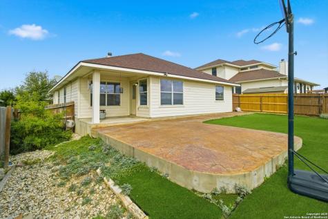 8242 Pioneer Oak Converse TX 78109