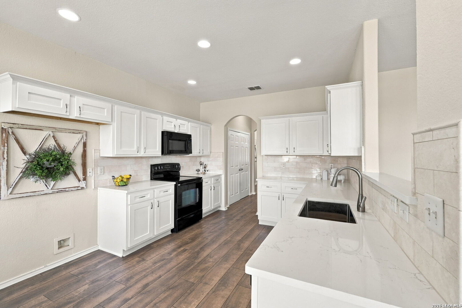 3747 Columbia Cibolo TX 78108