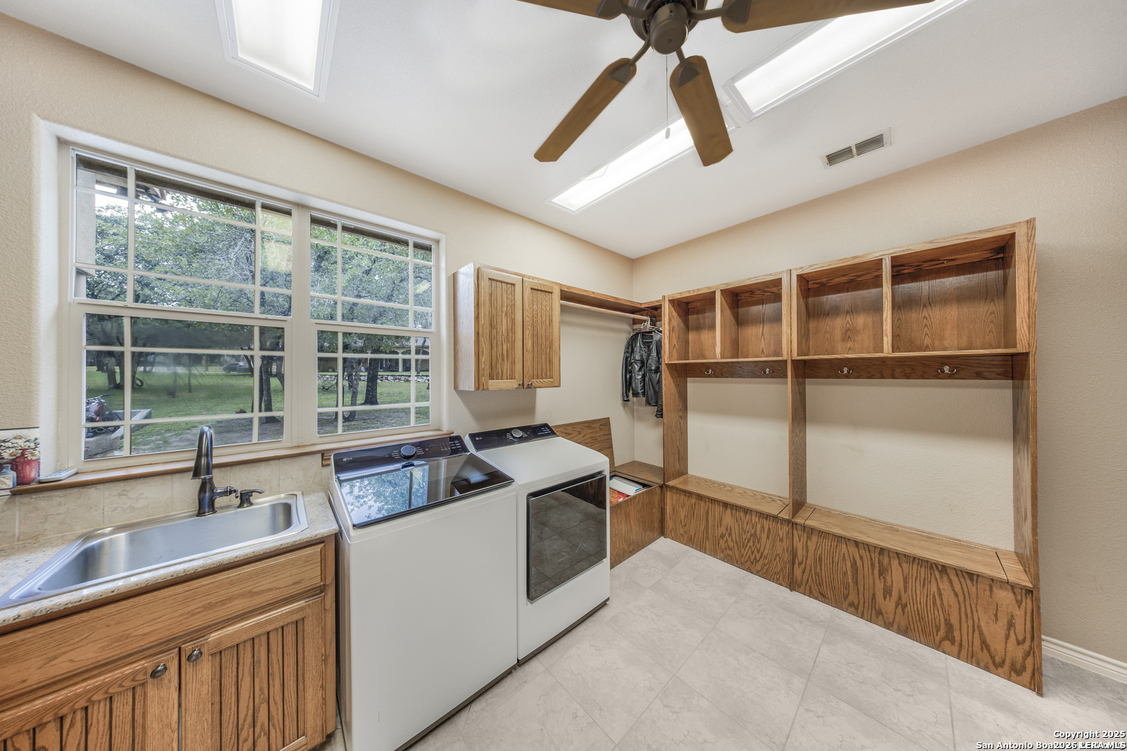 149 Legacy Trace La Vernia TX 78121
