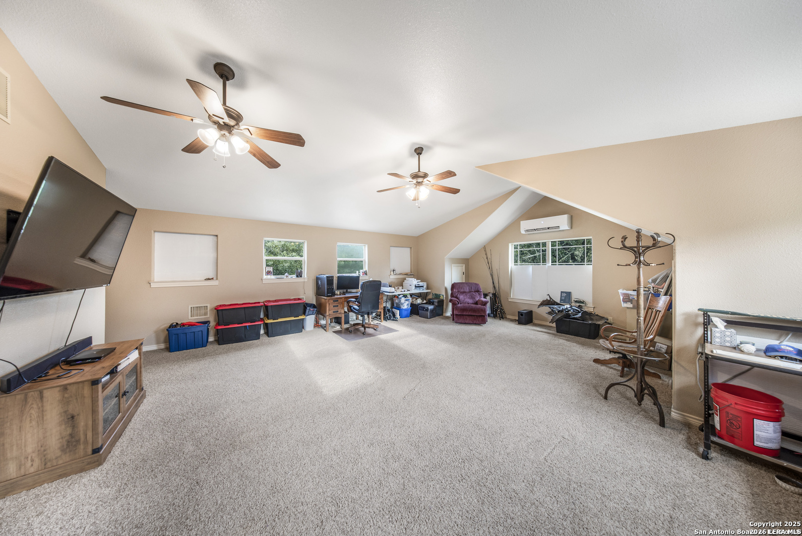 149 Legacy Trace La Vernia TX 78121