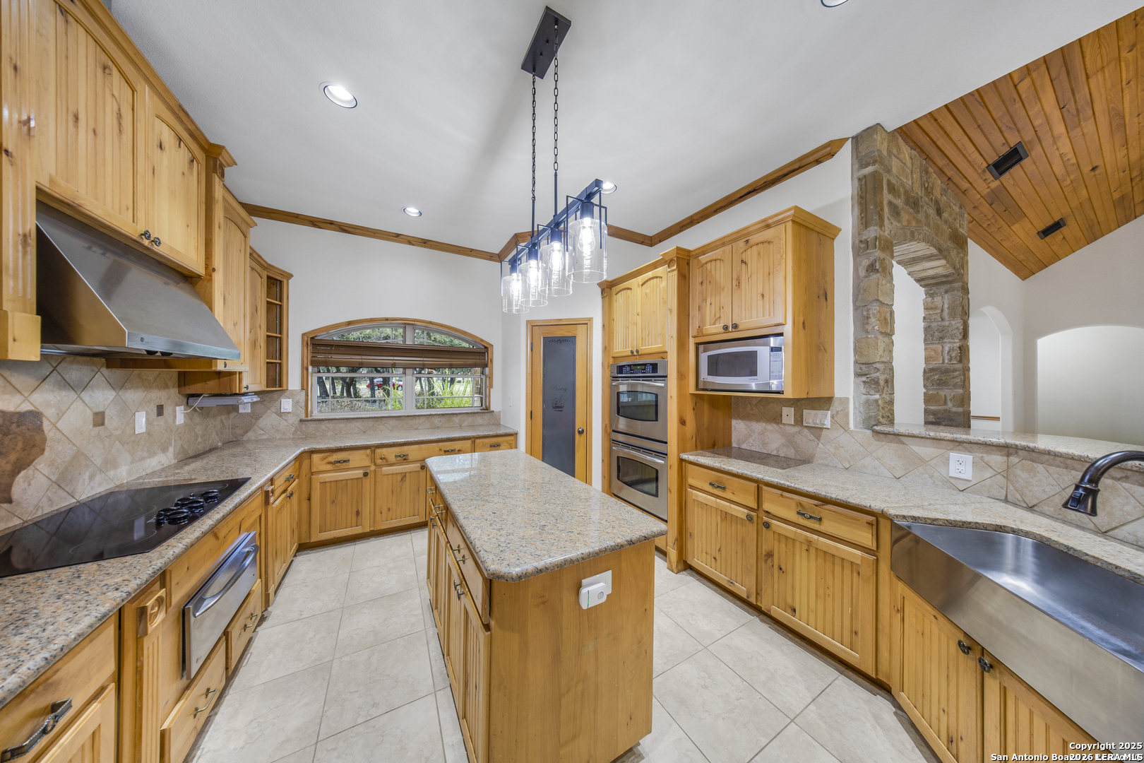 149 Legacy Trace La Vernia TX 78121
