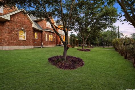 6519 Kings Crown W San Antonio TX 78233