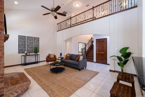 6519 Kings Crown W San Antonio TX 78233