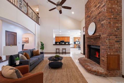 6519 Kings Crown W San Antonio TX 78233