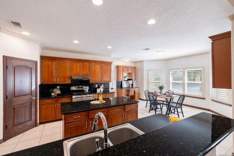 6519 Kings Crown W San Antonio TX 78233