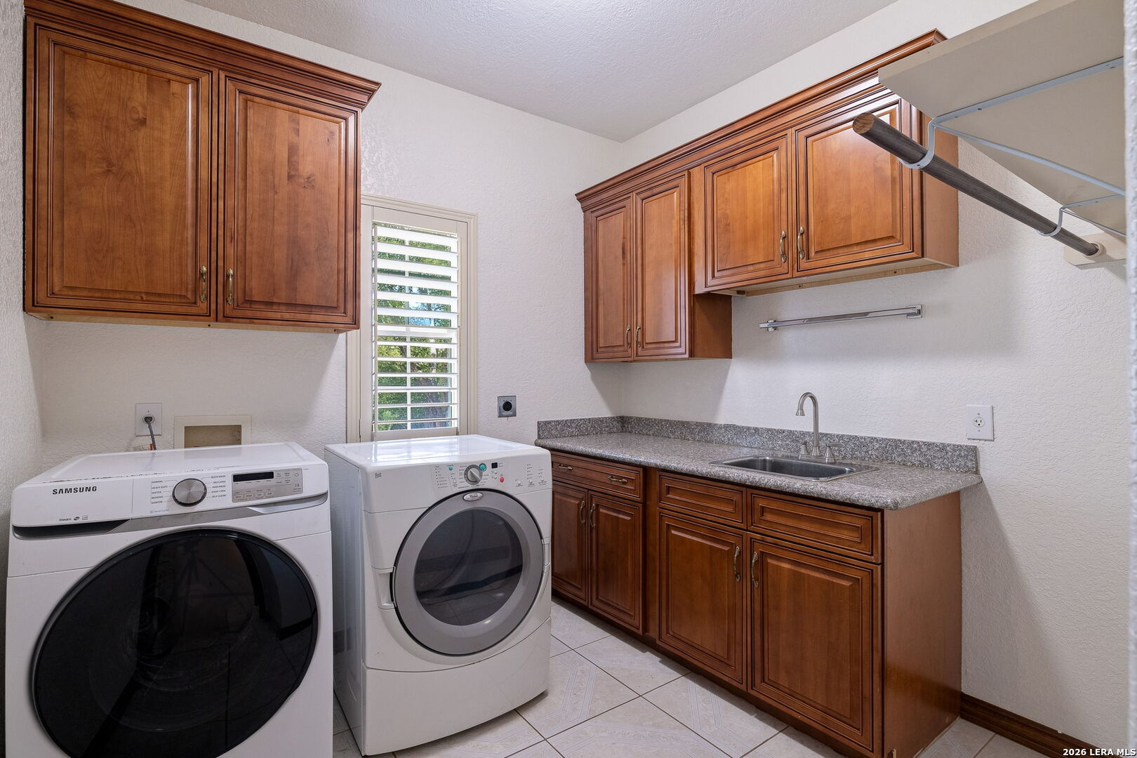 6519 Kings Crown W San Antonio TX 78233