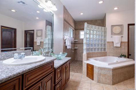 6519 Kings Crown W San Antonio TX 78233