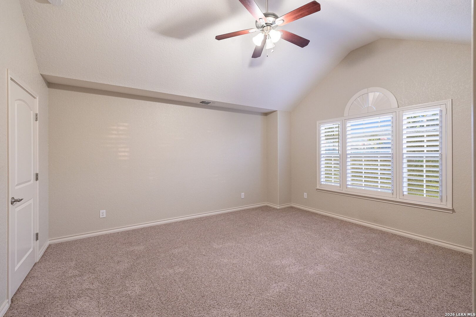 6519 Kings Crown W San Antonio TX 78233