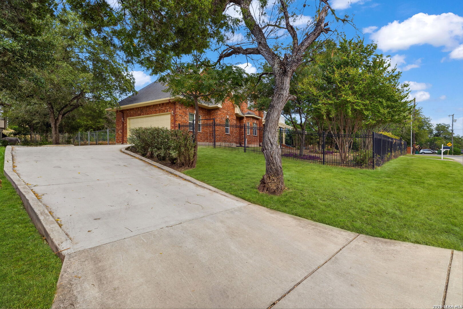 6519 Kings Crown W San Antonio TX 78233