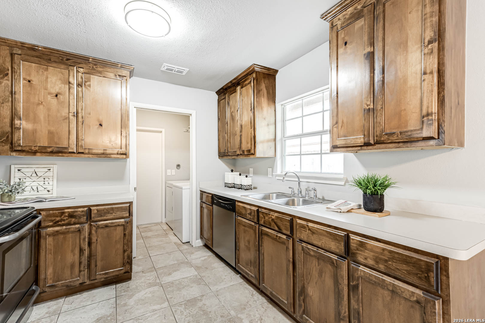 4635 La Loma Street San Antonio TX 78233