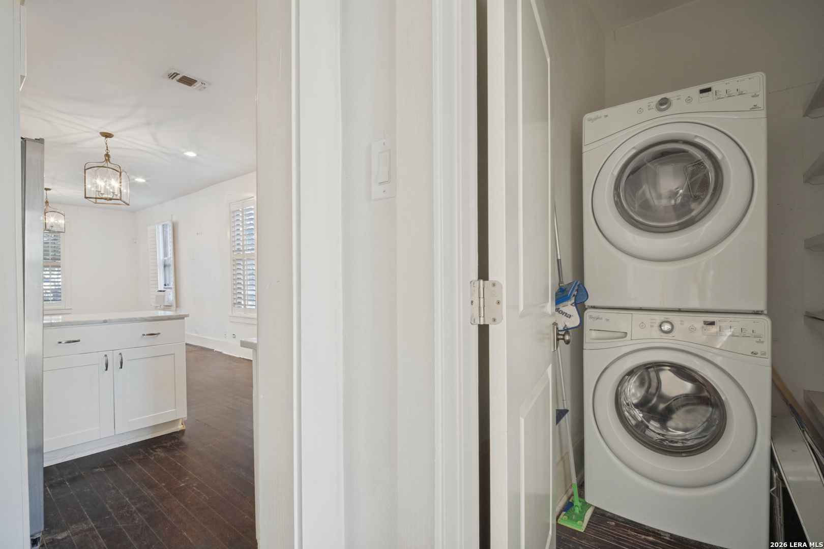 423 Queen Anne Court San Antonio TX 78209