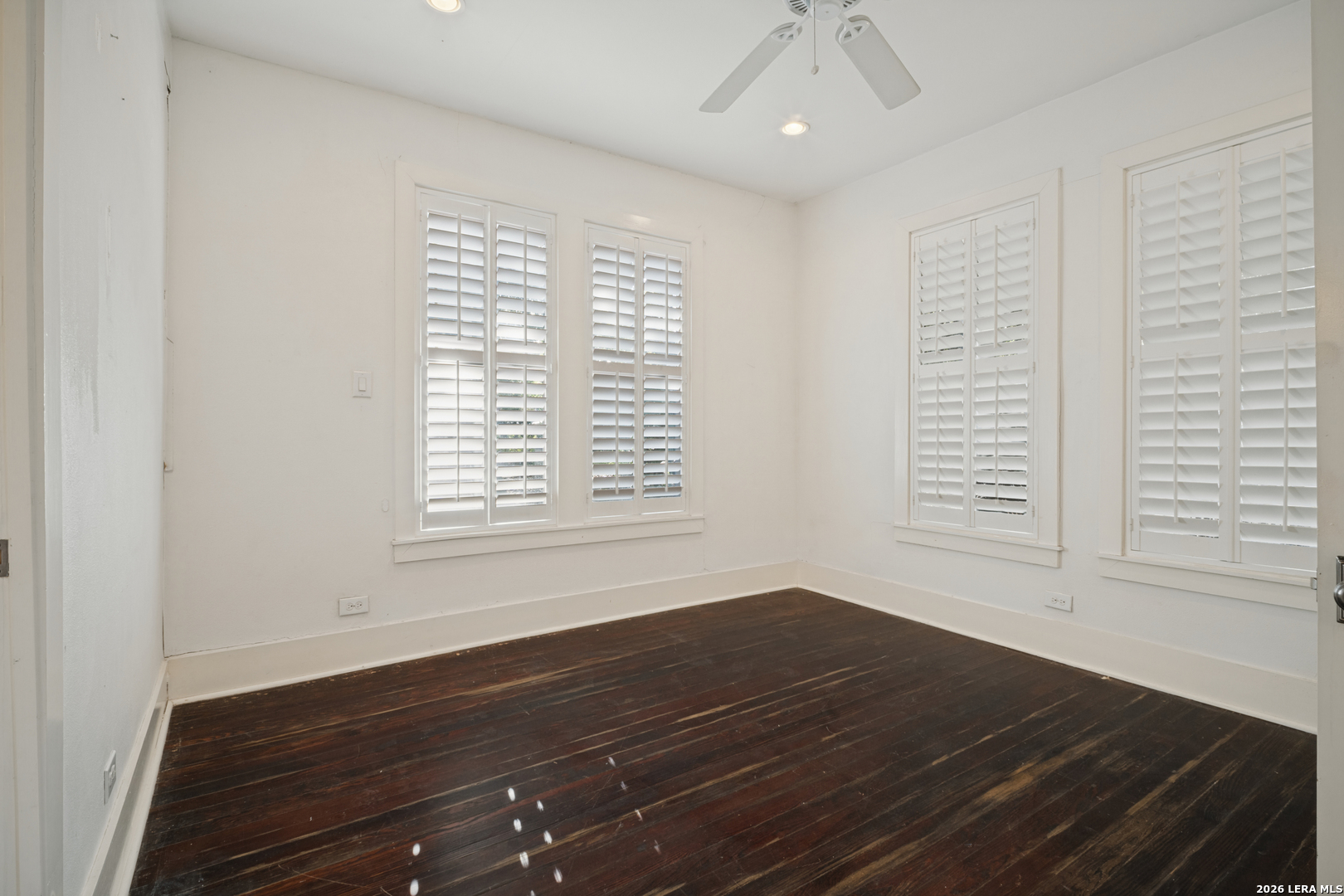 423 Queen Anne Court San Antonio TX 78209