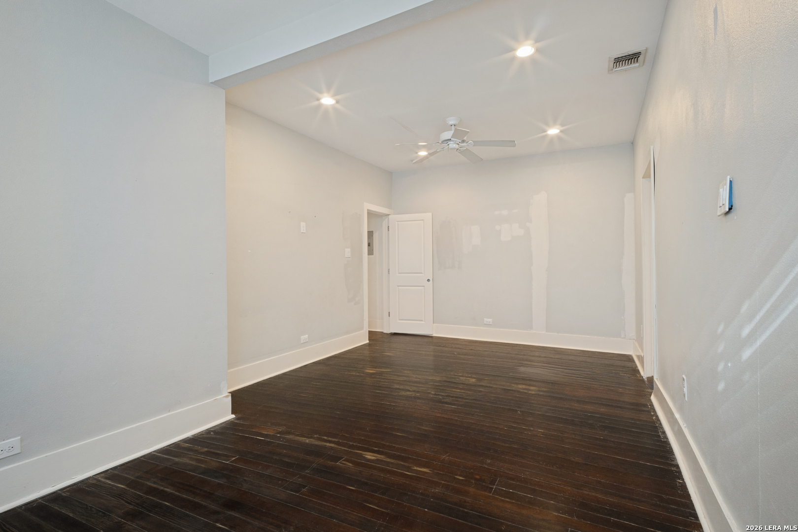 423 Queen Anne Court San Antonio TX 78209