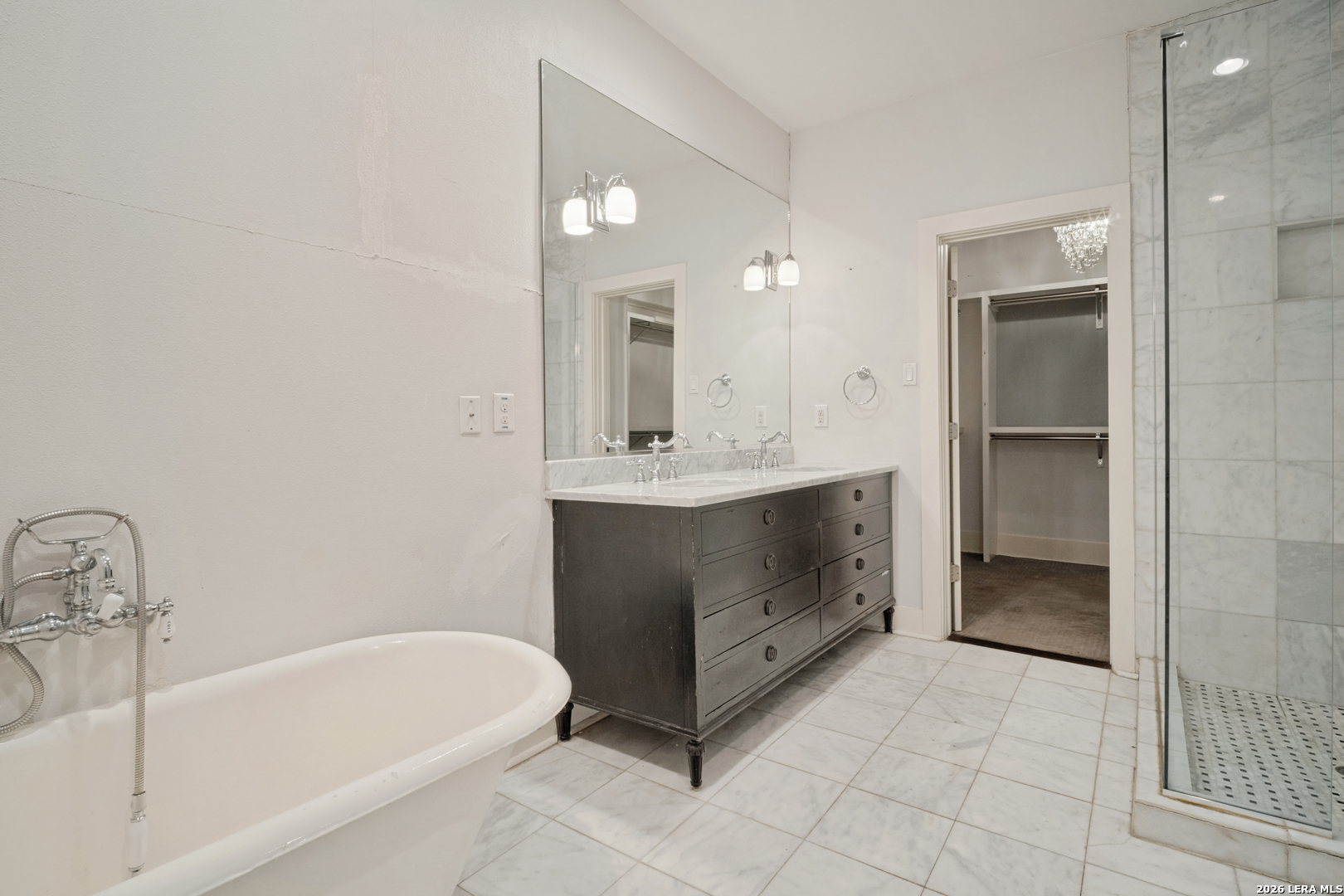 423 Queen Anne Court San Antonio TX 78209