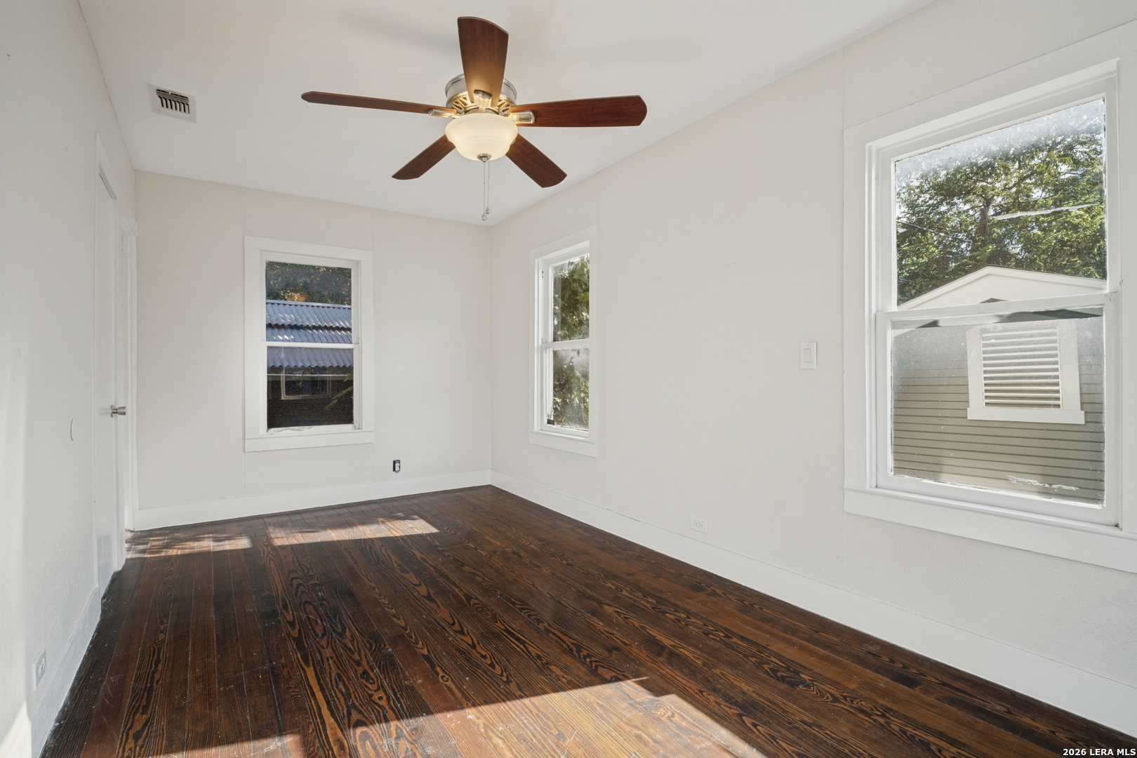 423 Queen Anne Court San Antonio TX 78209