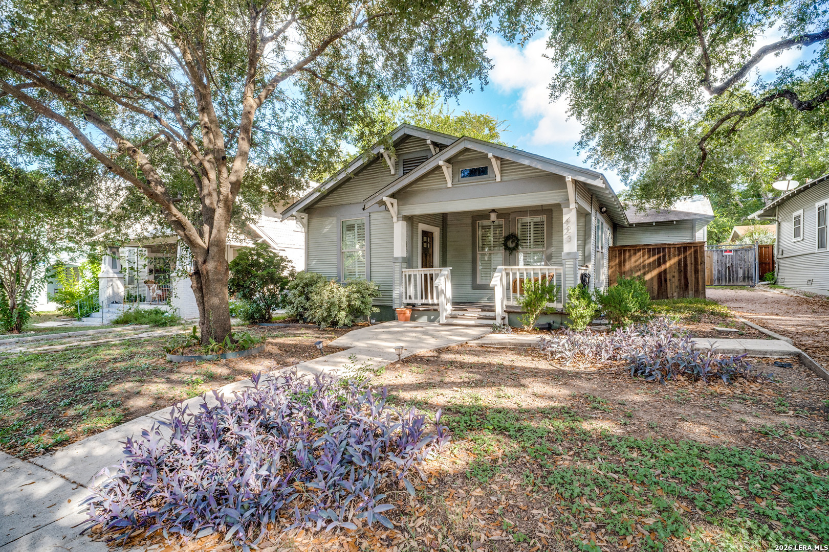 423 Queen Anne Court San Antonio TX 78209