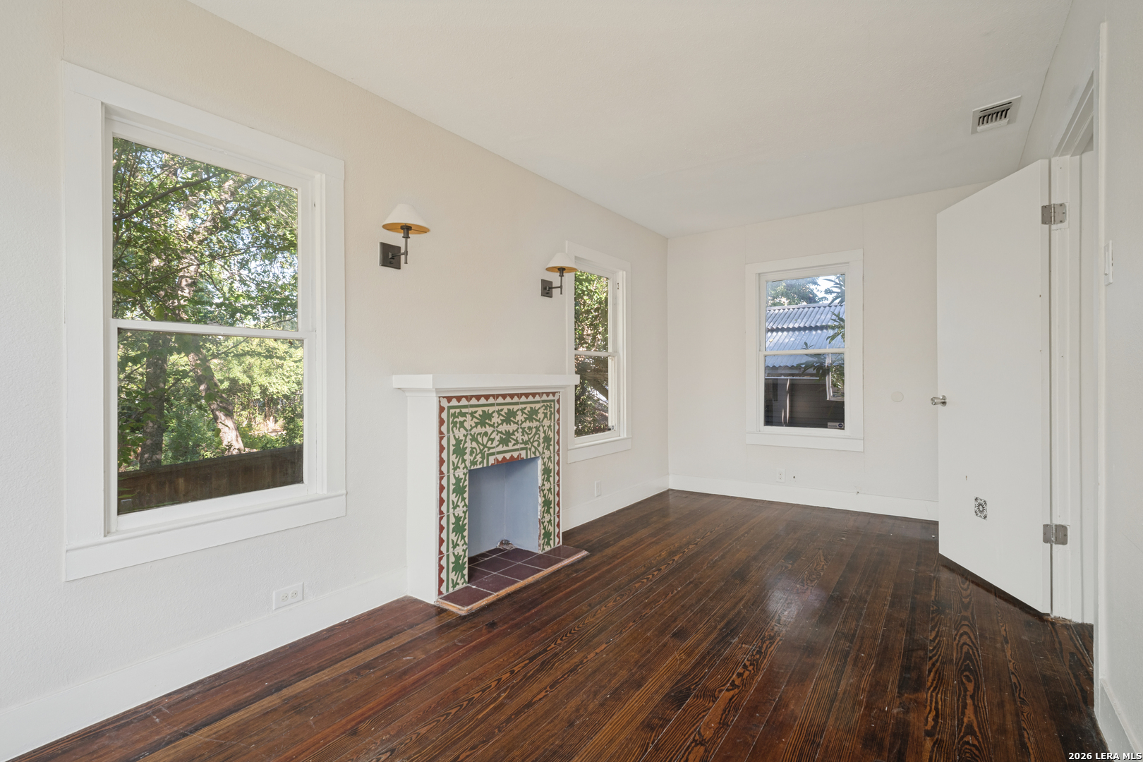 423 Queen Anne Court San Antonio TX 78209