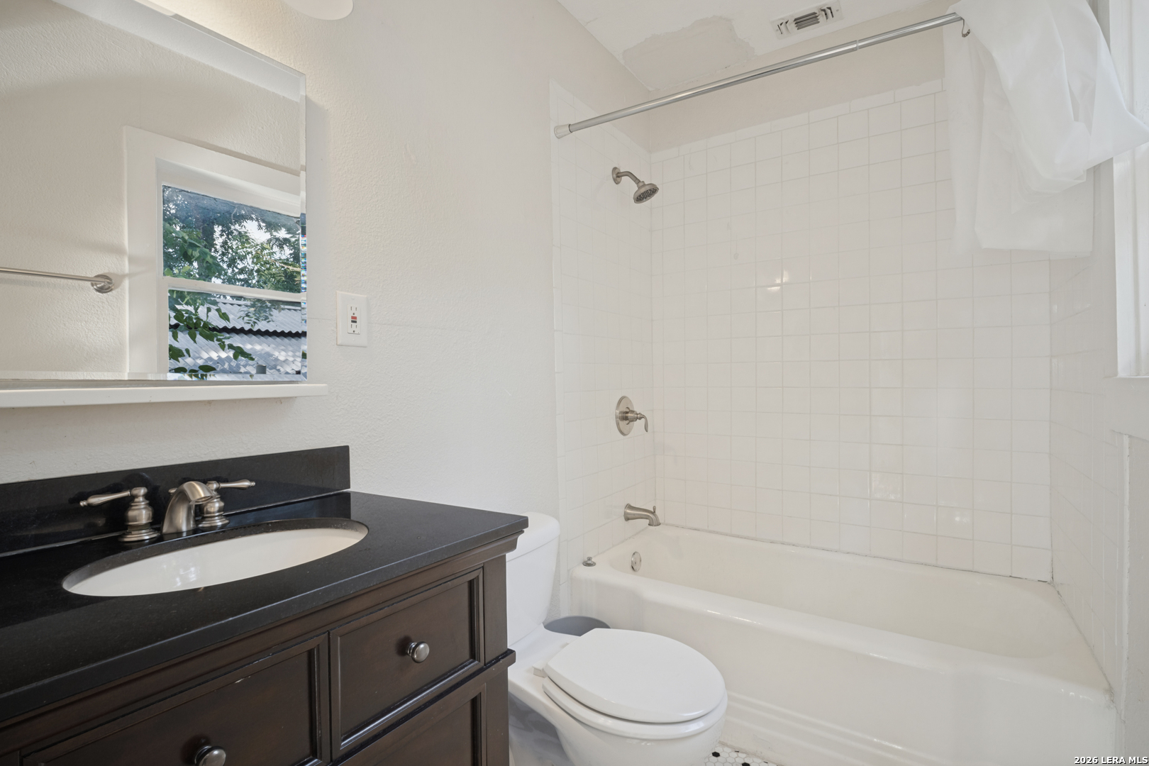 423 Queen Anne Court San Antonio TX 78209
