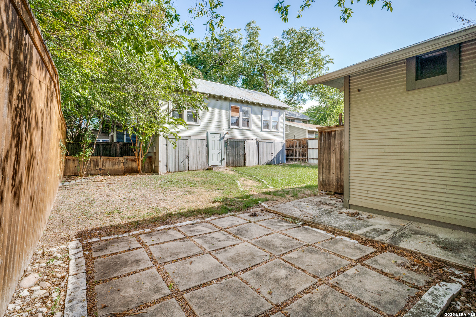 423 Queen Anne Court San Antonio TX 78209