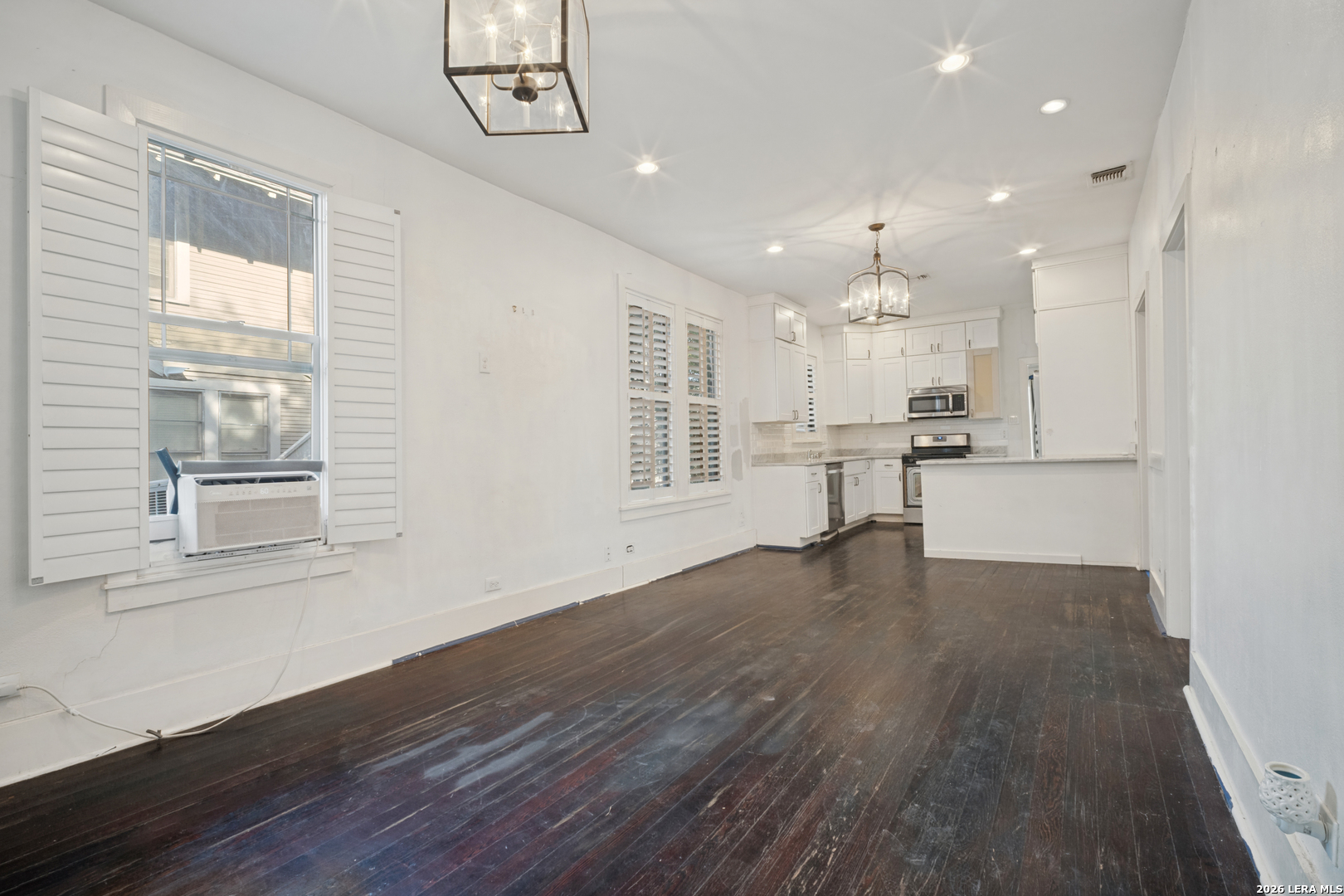 423 Queen Anne Court San Antonio TX 78209