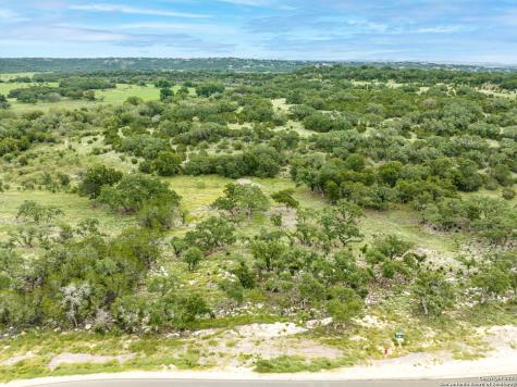1922 Paradise Parkway Canyon Lake TX 78133