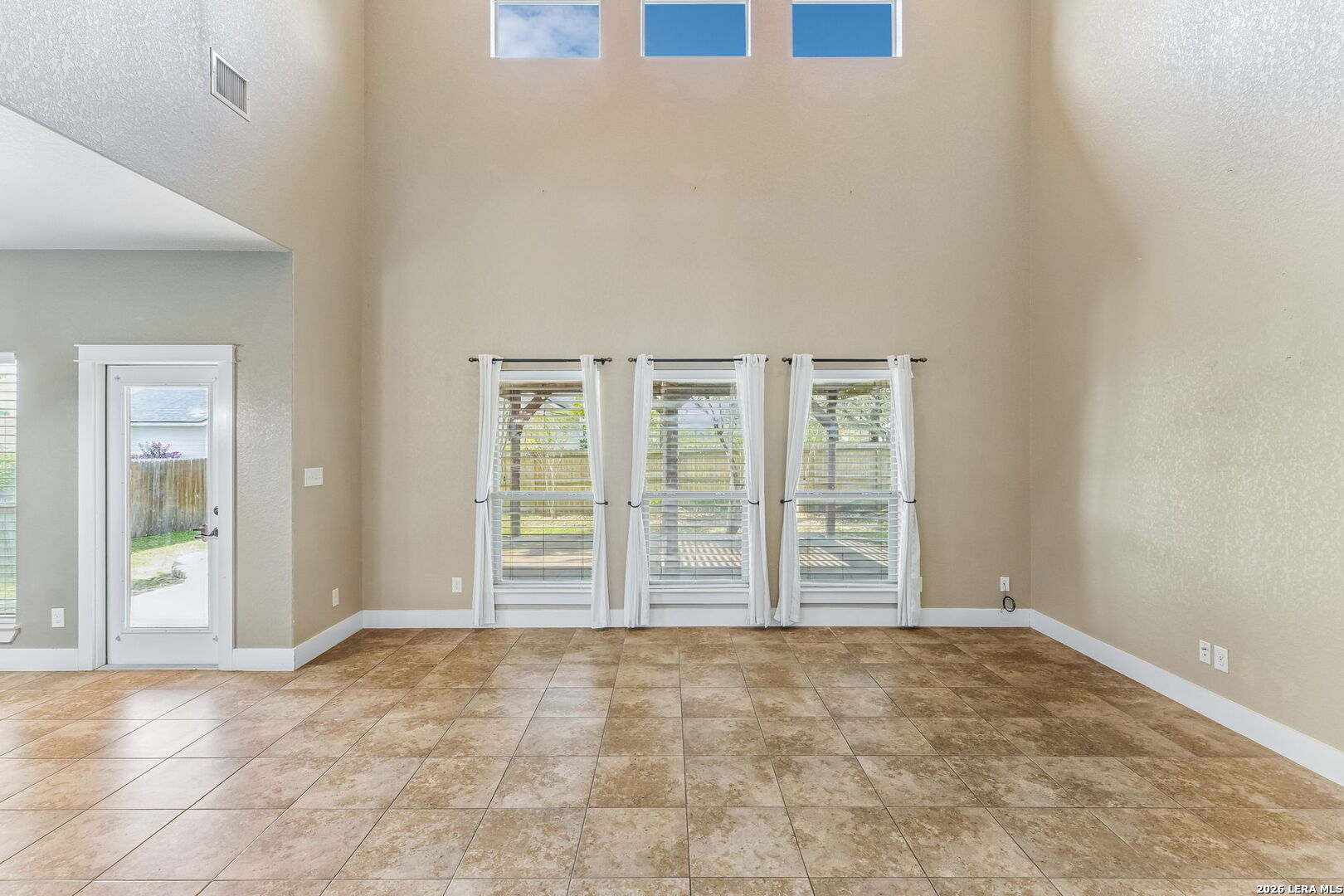 1627 Stone Haven Pleasanton TX 78064