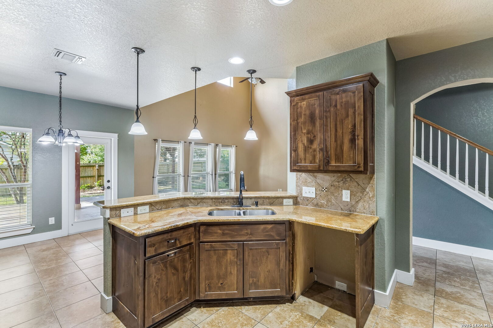 1627 Stone Haven Pleasanton TX 78064