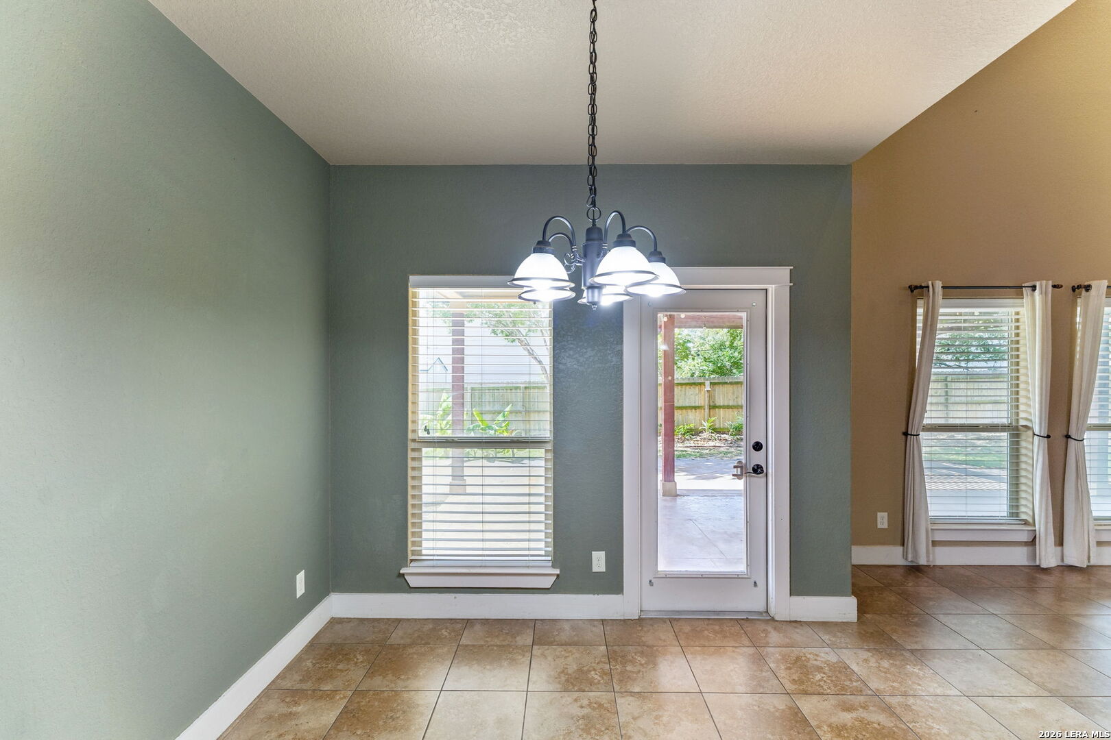 1627 Stone Haven Pleasanton TX 78064