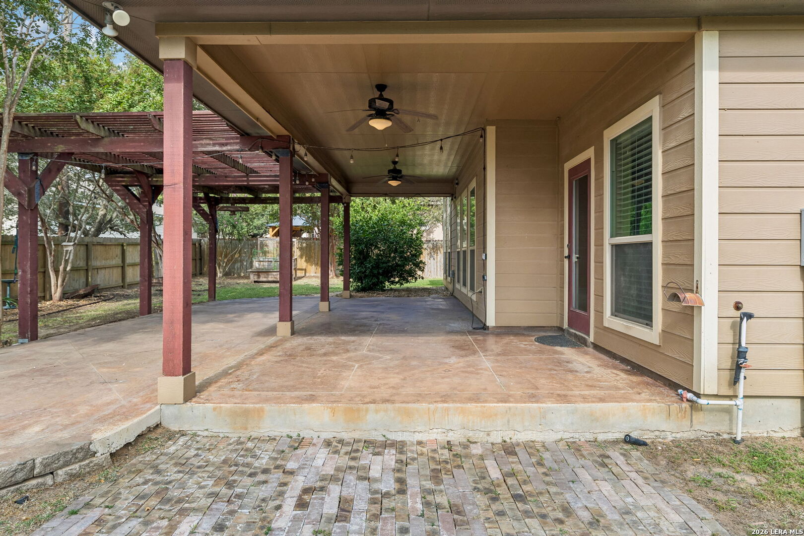 1627 Stone Haven Pleasanton TX 78064