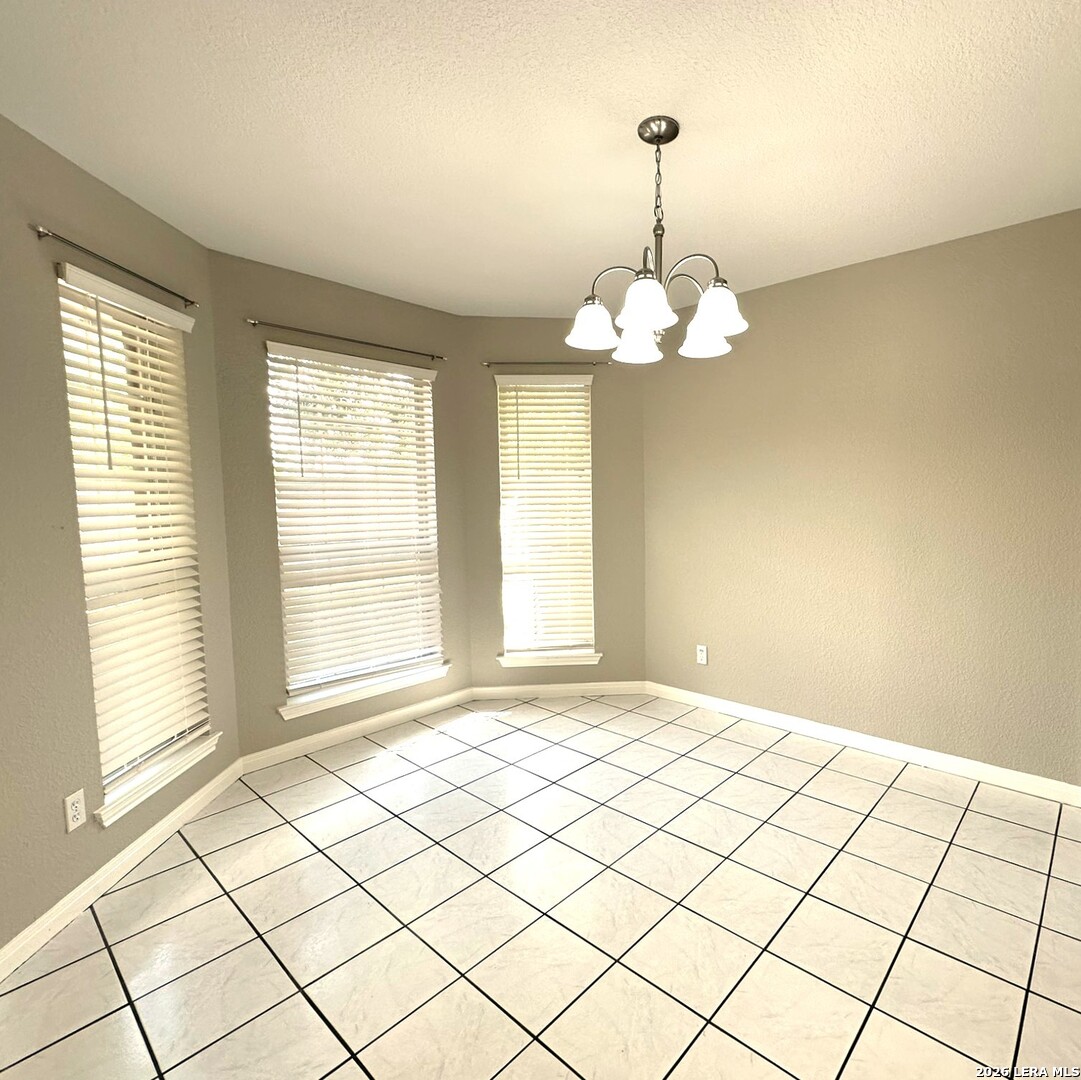 909 Queens Drive New Braunfels TX 78130