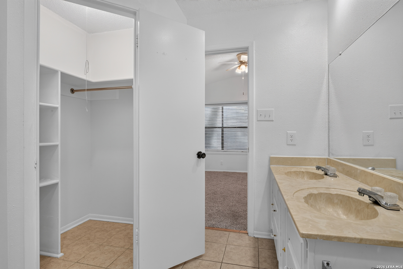 3928 Chimney Springs Drive San Antonio TX 78247