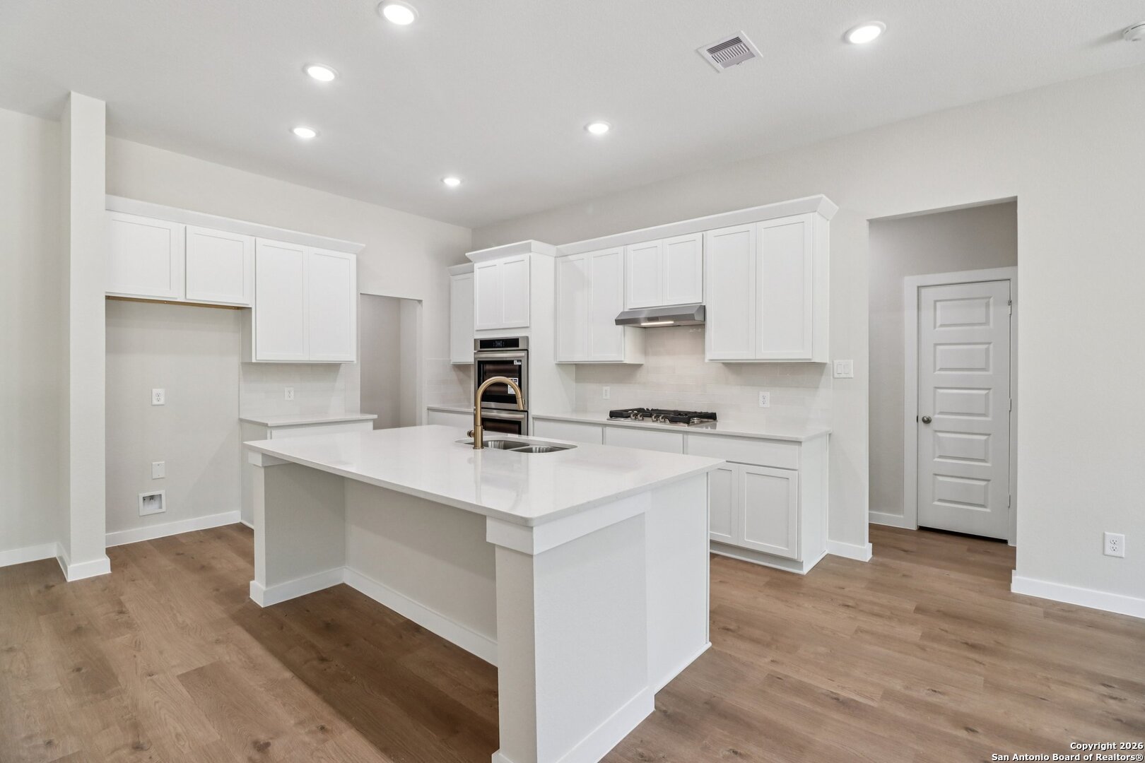 1610 Vista View Drive Pleasanton TX 78064