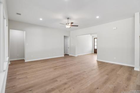 1610 Vista View Drive Pleasanton TX 78064