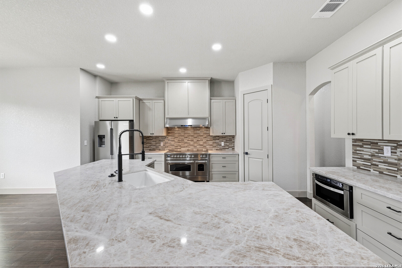 731 County Road 356 Adkins TX 78101