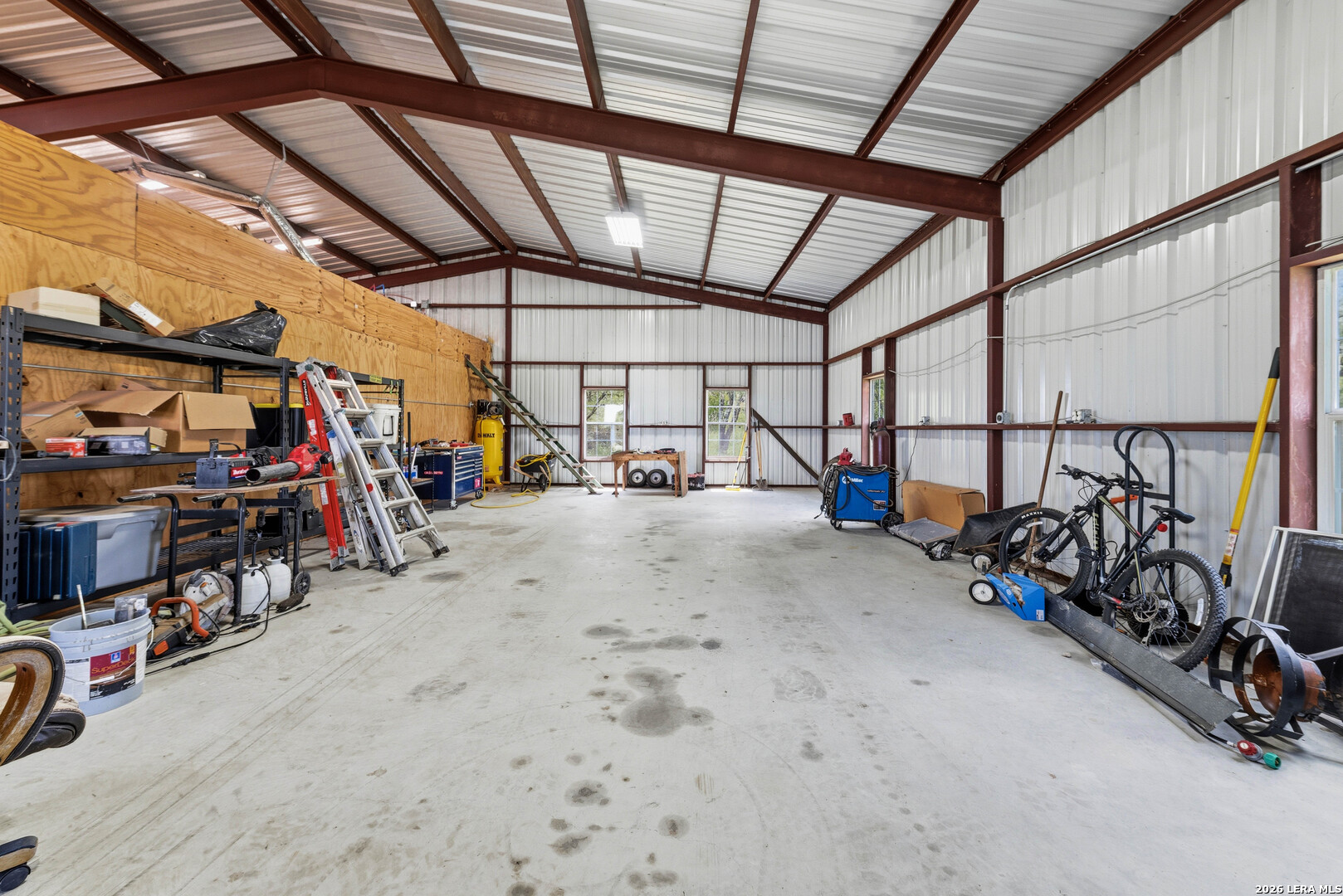731 County Road 356 Adkins TX 78101
