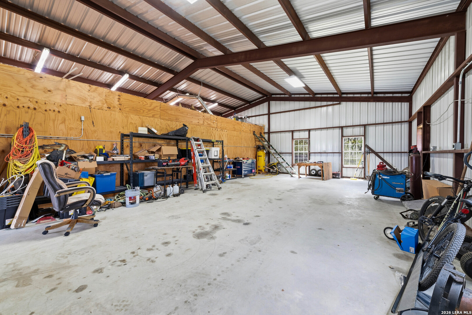 731 County Road 356 Adkins TX 78101