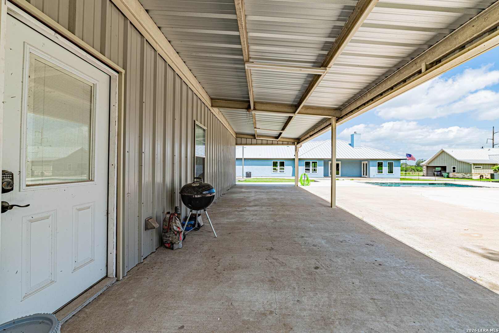 731 County Road 356 Adkins TX 78101