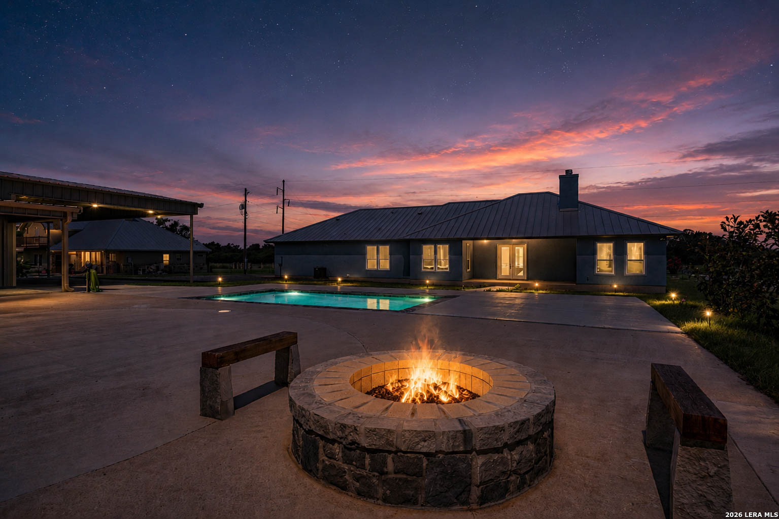 731 County Road 356 Adkins TX 78101