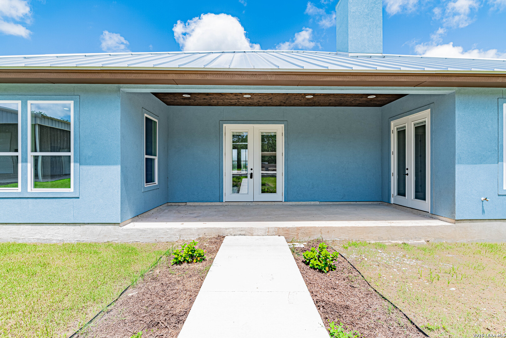 731 County Road 356 Adkins TX 78101