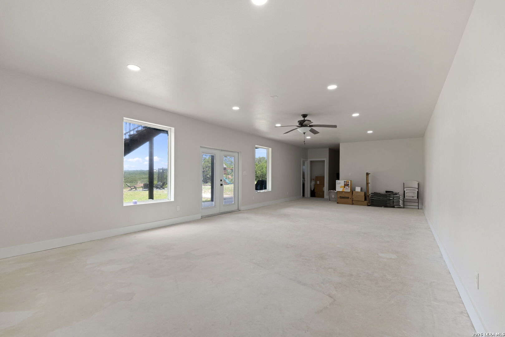 921 County Road 2801 E Mico TX 78056