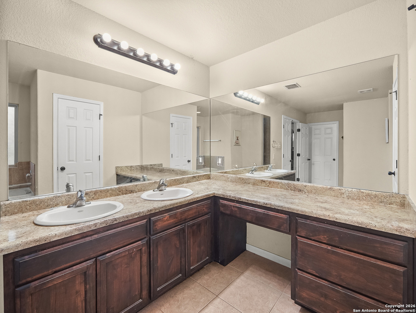 312 Edgehill Pleasanton TX 78064
