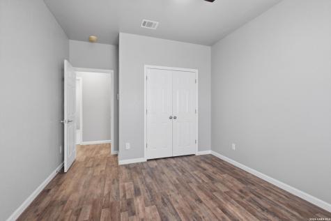 3719 Commercial San Antonio TX 78221